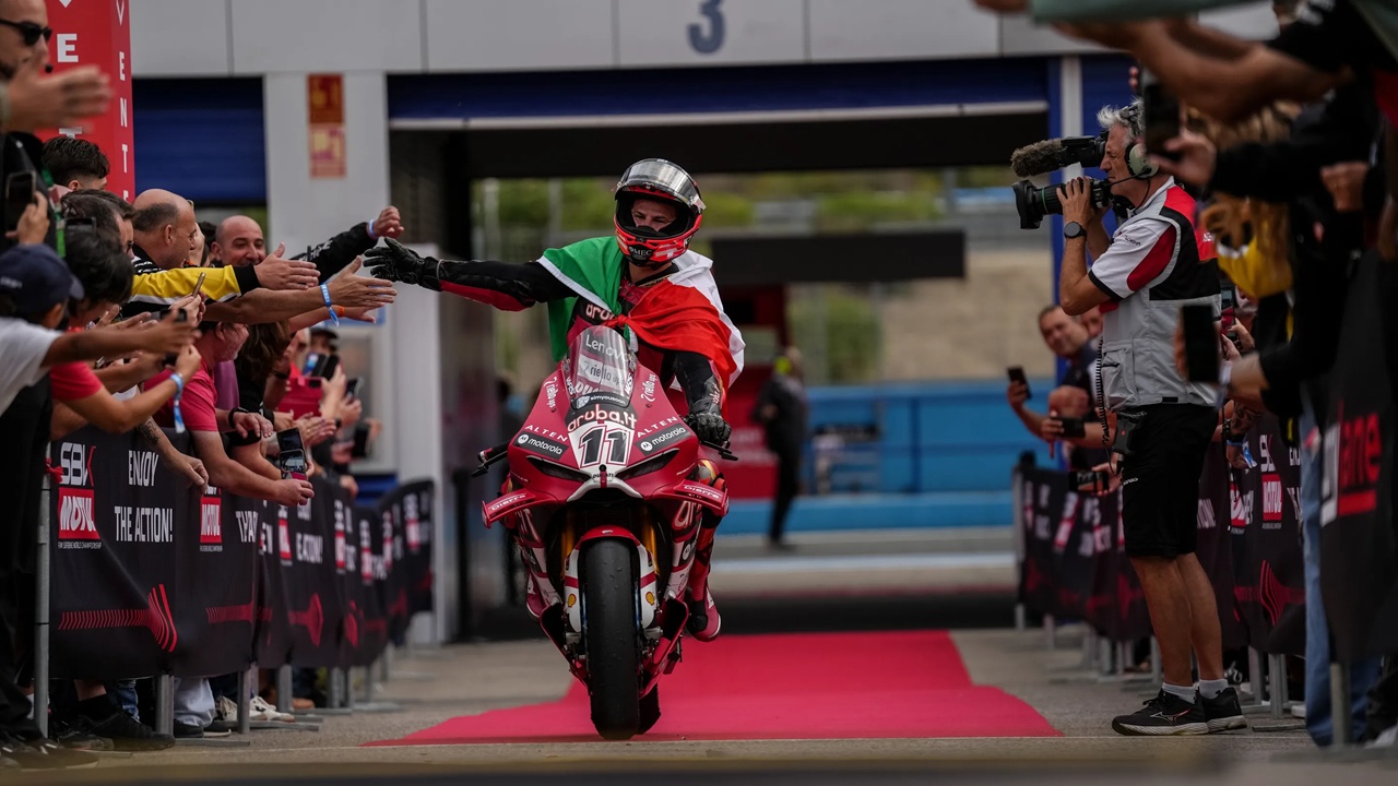 Hasil Balapan Superpole WSBK Spanyol: Bulega Catat Kemenangan ke-51