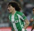 Hector Bellerin Tidak Terima Kartu Merah Diberikan ke Facundo Bernal