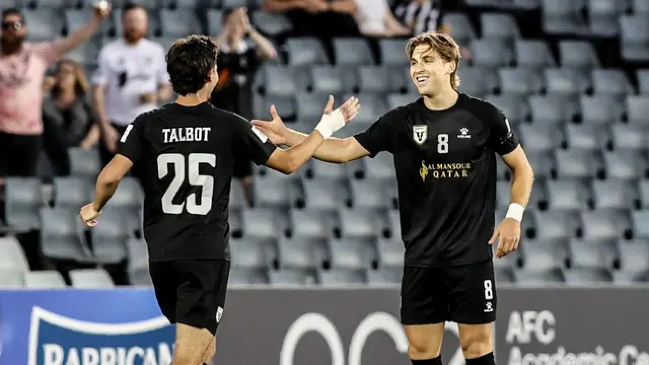 Luke Vickery Starter, Macarthur FC Taklukkan Perth Glory 2-1