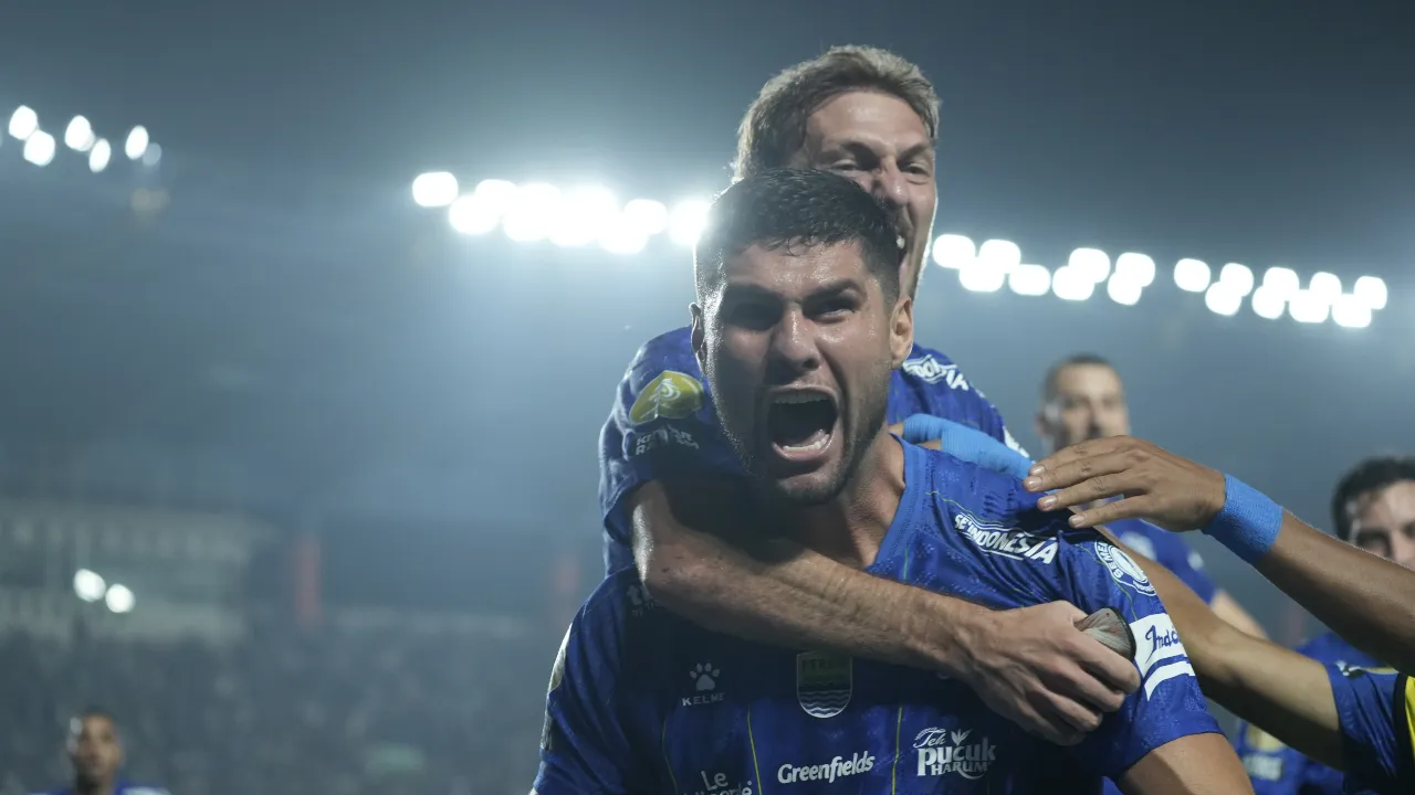 Bek Persib, Julio Cesar