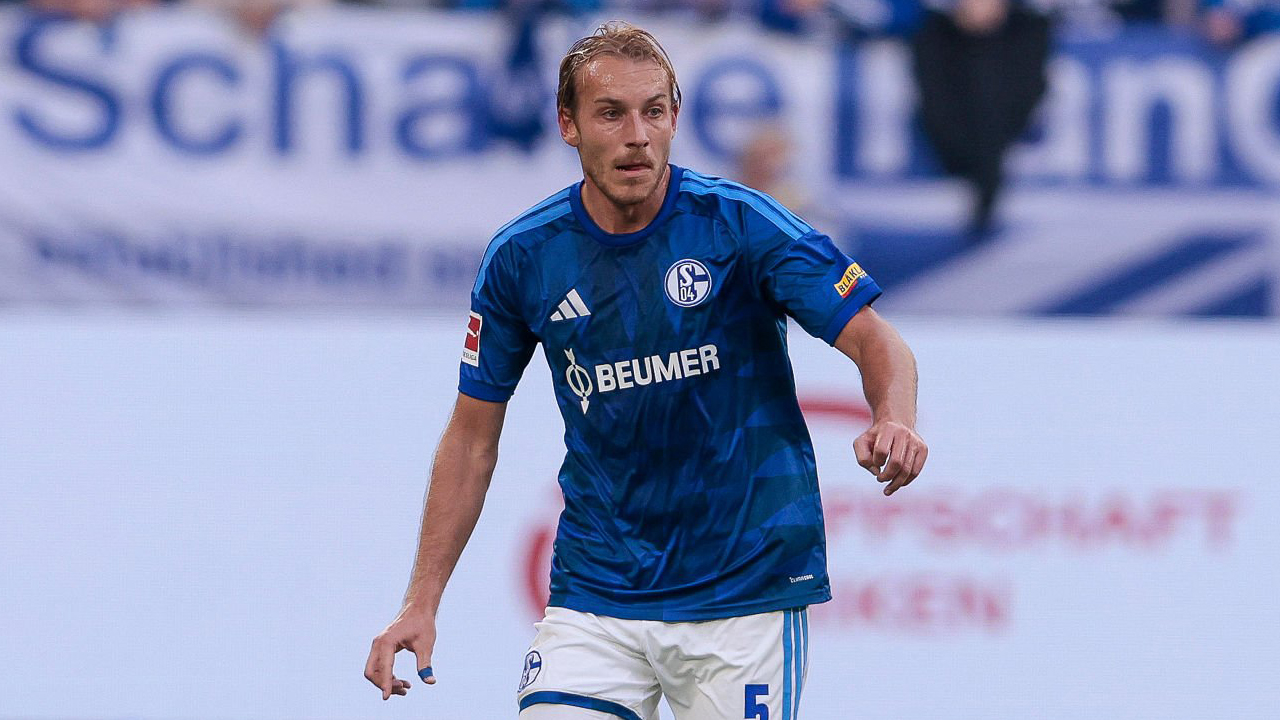 Timo Becker Sebut Schalke Beruntung Hanya Kalah 0-1 dari Mainz