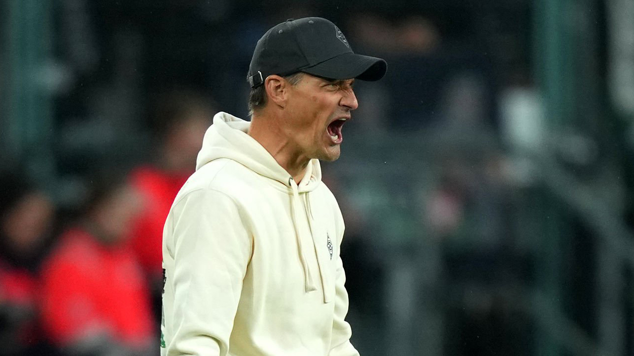 Alexander Blessin Soroti Dua Masalah yang Bikin Gladbach Tumbang