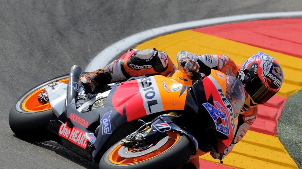 Casey Stoner Bangga Pernah Raih Gelar Juara Dunia Bersama Honda