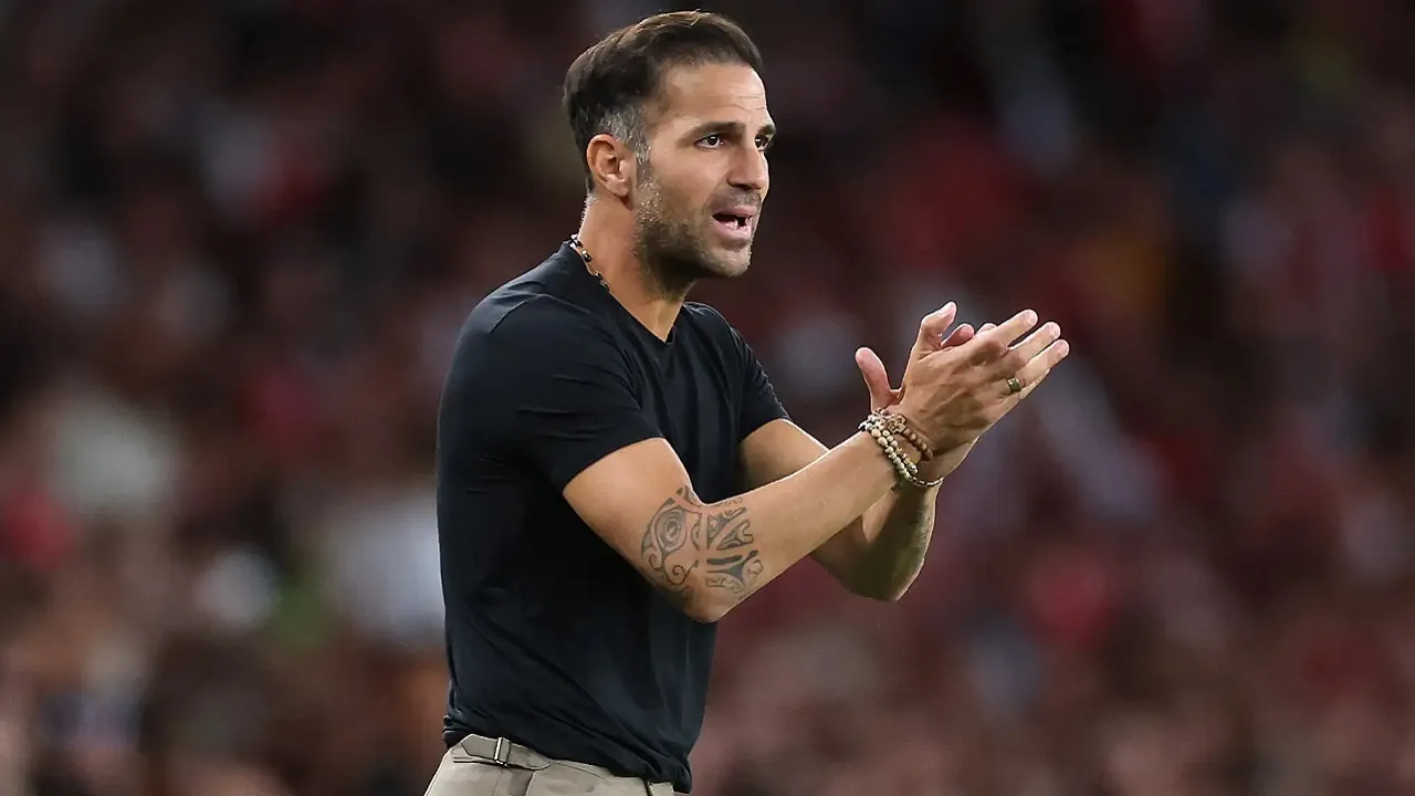 Como Menang Atas Fiorentina, Cesc Fabregas: Tak Ada Taktik Sempurna