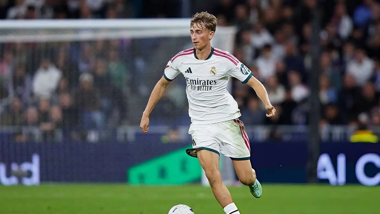 Dean Huijsen Ungkap Real Madrid Siap Hadapi Barcelona dan Liga Champions