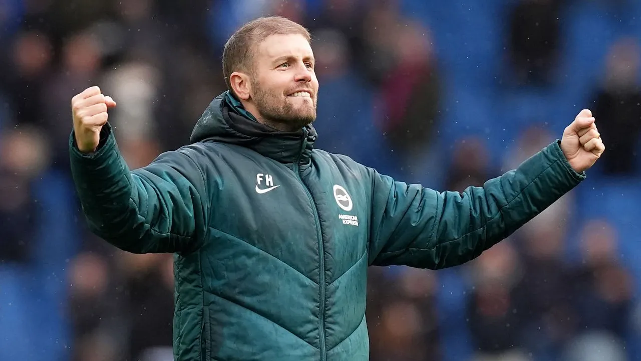 Fabian Hurzeler Minta Brighton Tetap Membumi Usai Hancurkan Palace