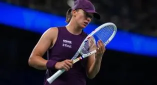 Fisioterapis Iga Swiatek Kuak Alasan Ia Tak Mundur Dari Semifinal Di Wuhan