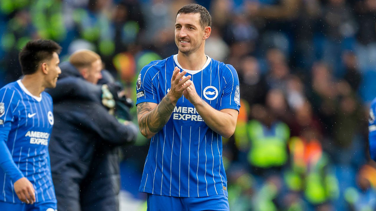 Lewis Dunk Puji Intensitas dan Semangat Brighton Usai Bantai Palace