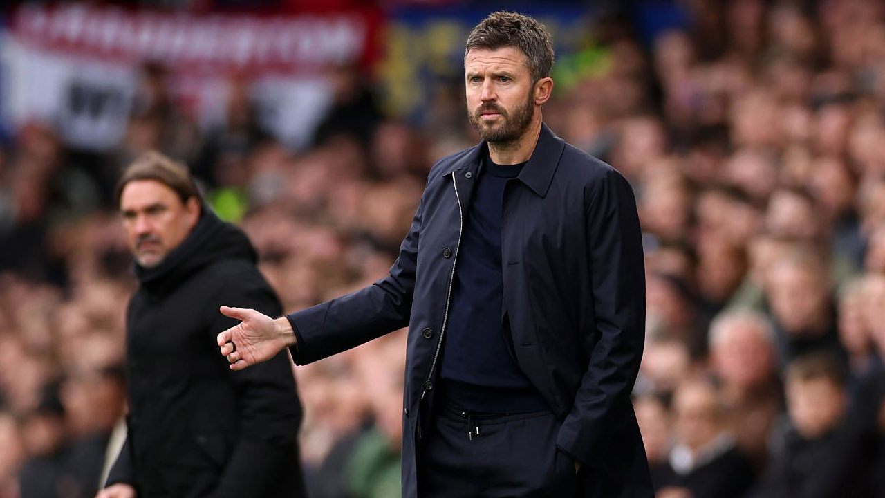 Michael Carrick Ungkap Alasan Tiga Gelandang Baru MU Starter Lawan Leeds