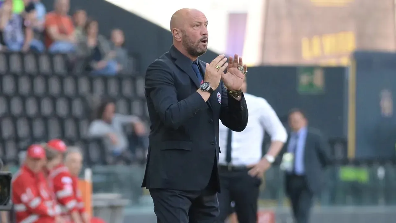 Puji Bonny dan Martinez, Walter Zenga Kritik Keras Kinerja Wasit