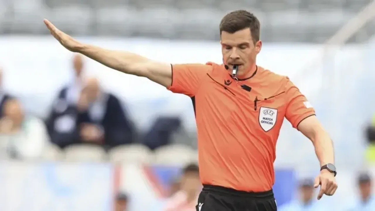 Harm Osmers Pimpin Laga Inter Milan vs Shakhtar di Liga Champions