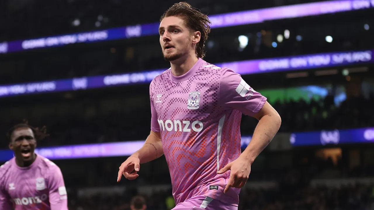 Jack Rudoni Soroti Minimnya Tembakan Coventry di Markas Spurs