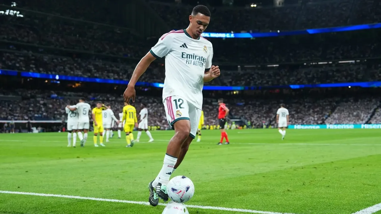 Jose Mourinho Belum Puas dengan Performa Alexander-Arnold