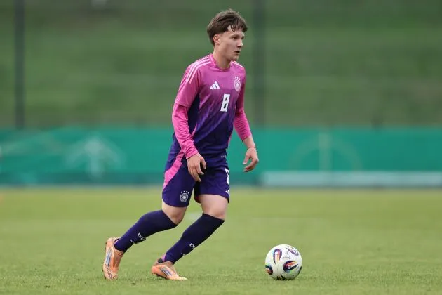Perebutan Sengit: Inter dan Milan Saingi Duo El Clasico Demi Ilicevic - sumber: (footballitalia)