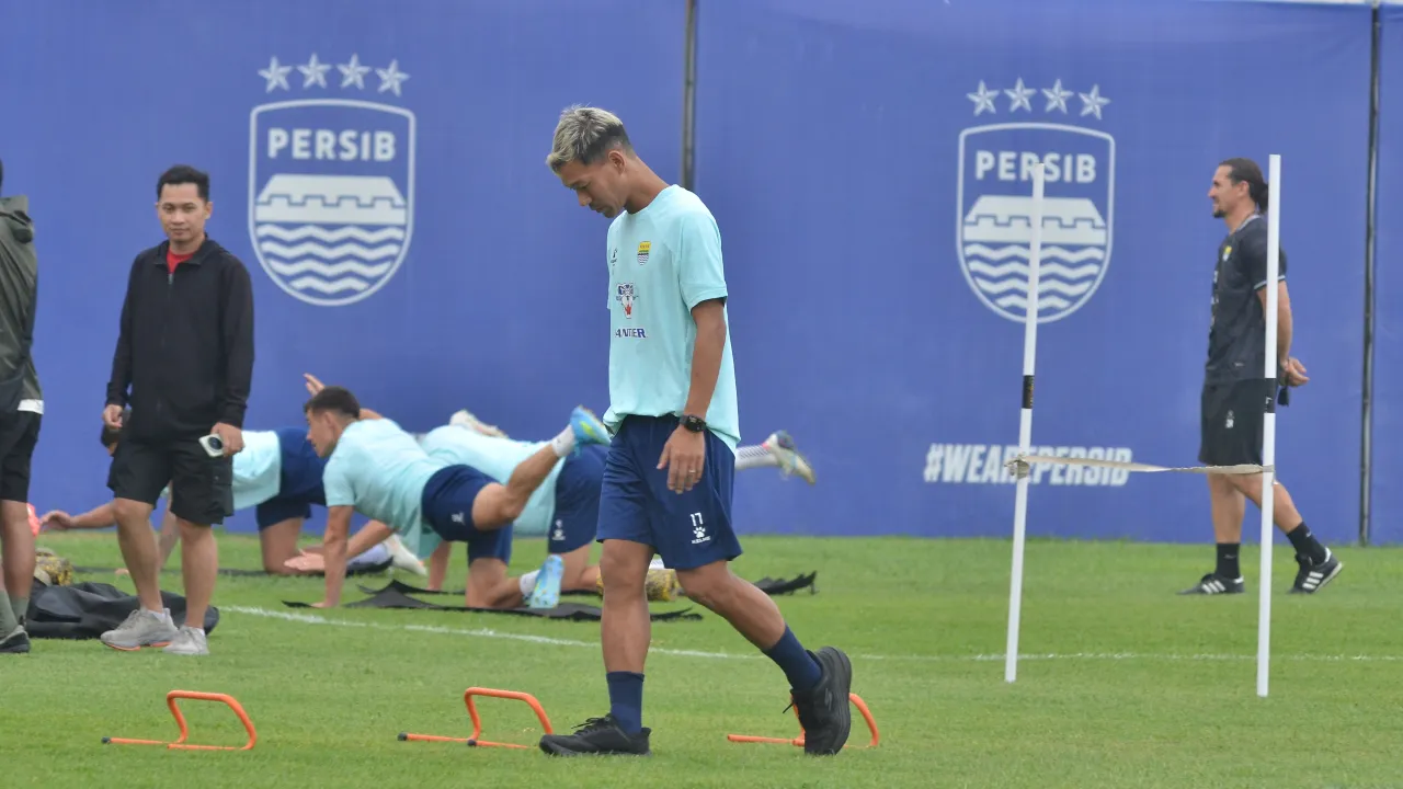 Gelandang Persib, Gakuto Notsuda