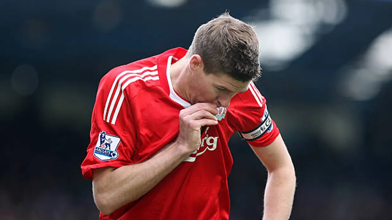 Setia kepada Liverpool, Steven Gerrard Tak Menyesal Tolak Klub Top Eropa