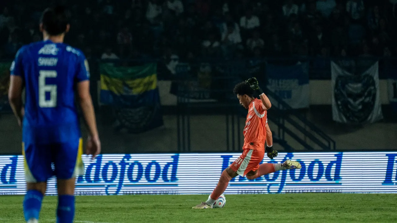 Kiper Persib, Fitrah Maulana