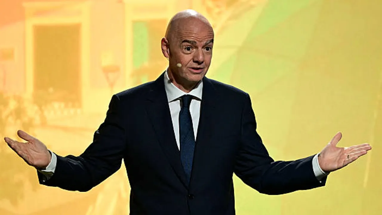 UEFA desak FIFA jawab 42 pertanyaan serta serahkan dokumen tata kelola organisasi paling lambat 2 November mendatang