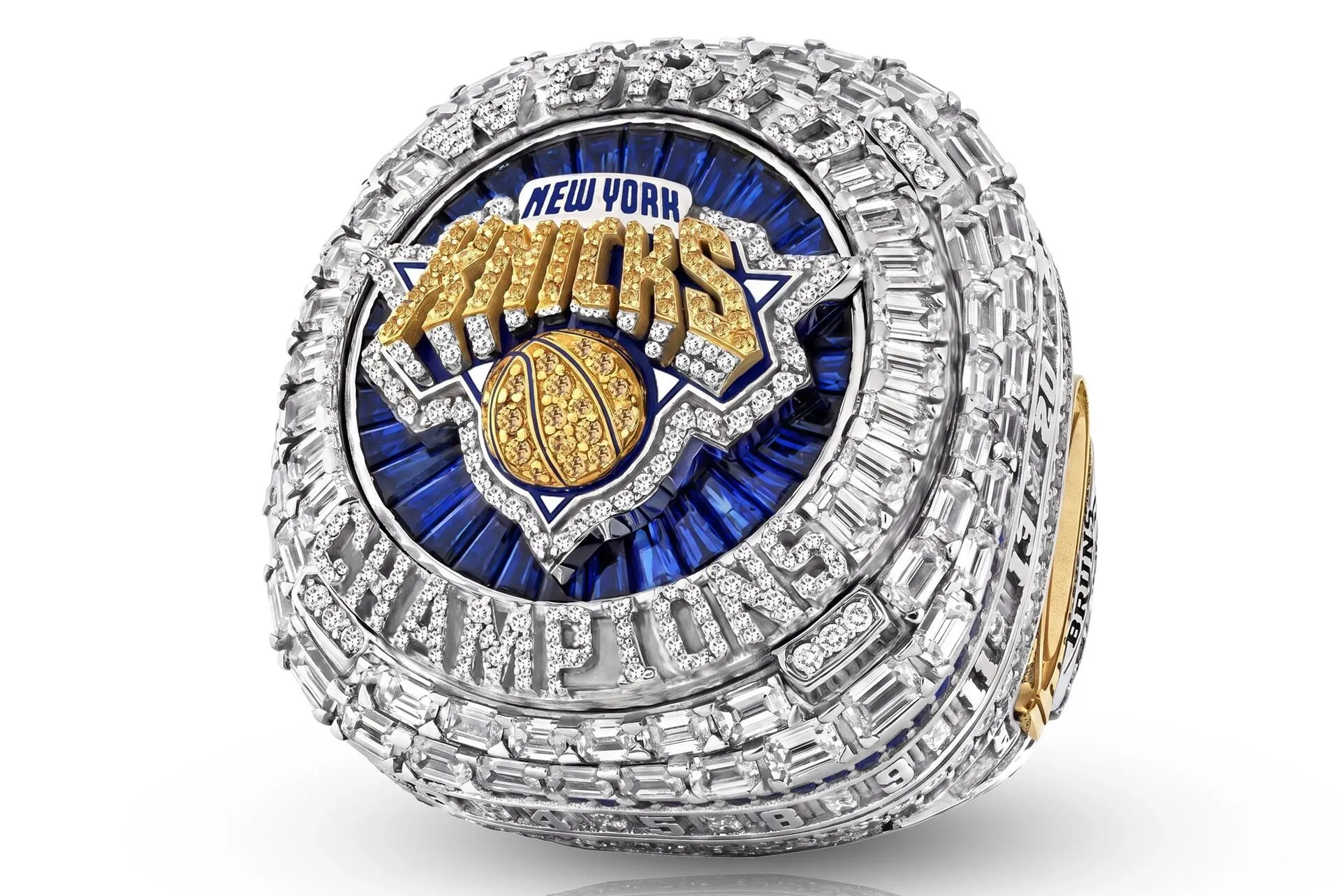 Cincin Juara Knicks Berhias Replika Madison Square Garden - sumber: (mainbasket)