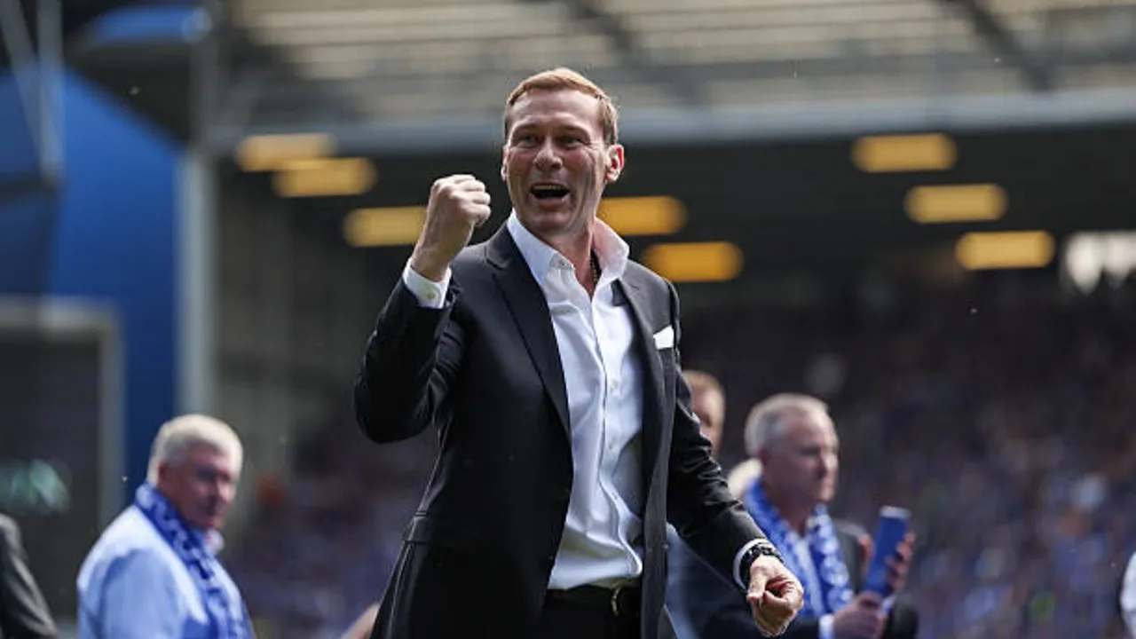 Duncan Ferguson hubungi David Moyes untuk pinjam pemain muda Everton guna perkuat Glentoran di Liga Irlandia Utara
