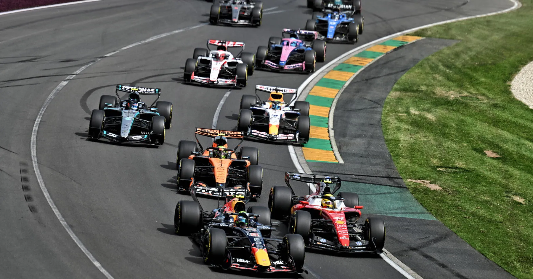 FIA Terapkan Aturan Baru Tutup Celah Anggaran F1 - sumber: (racingnews365)