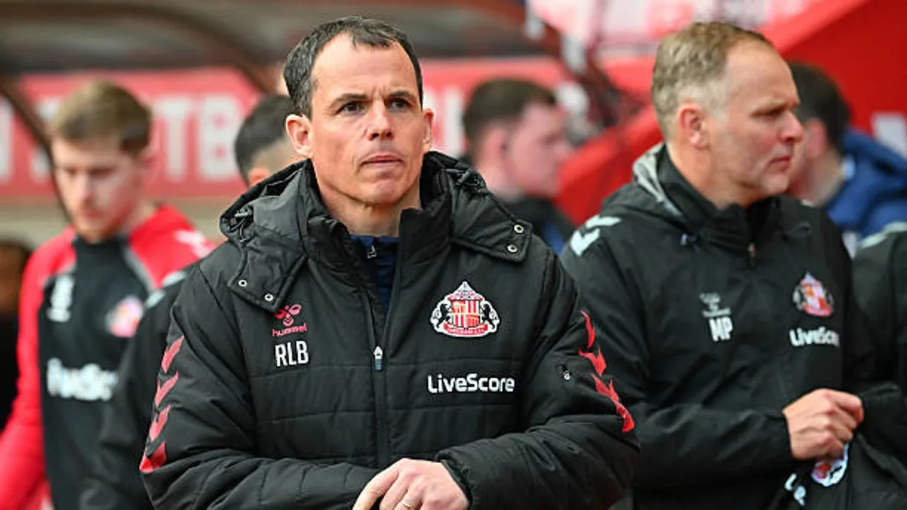 Gary Bennett Sebut Performa Sunderland Sangat Memprihatinkan
