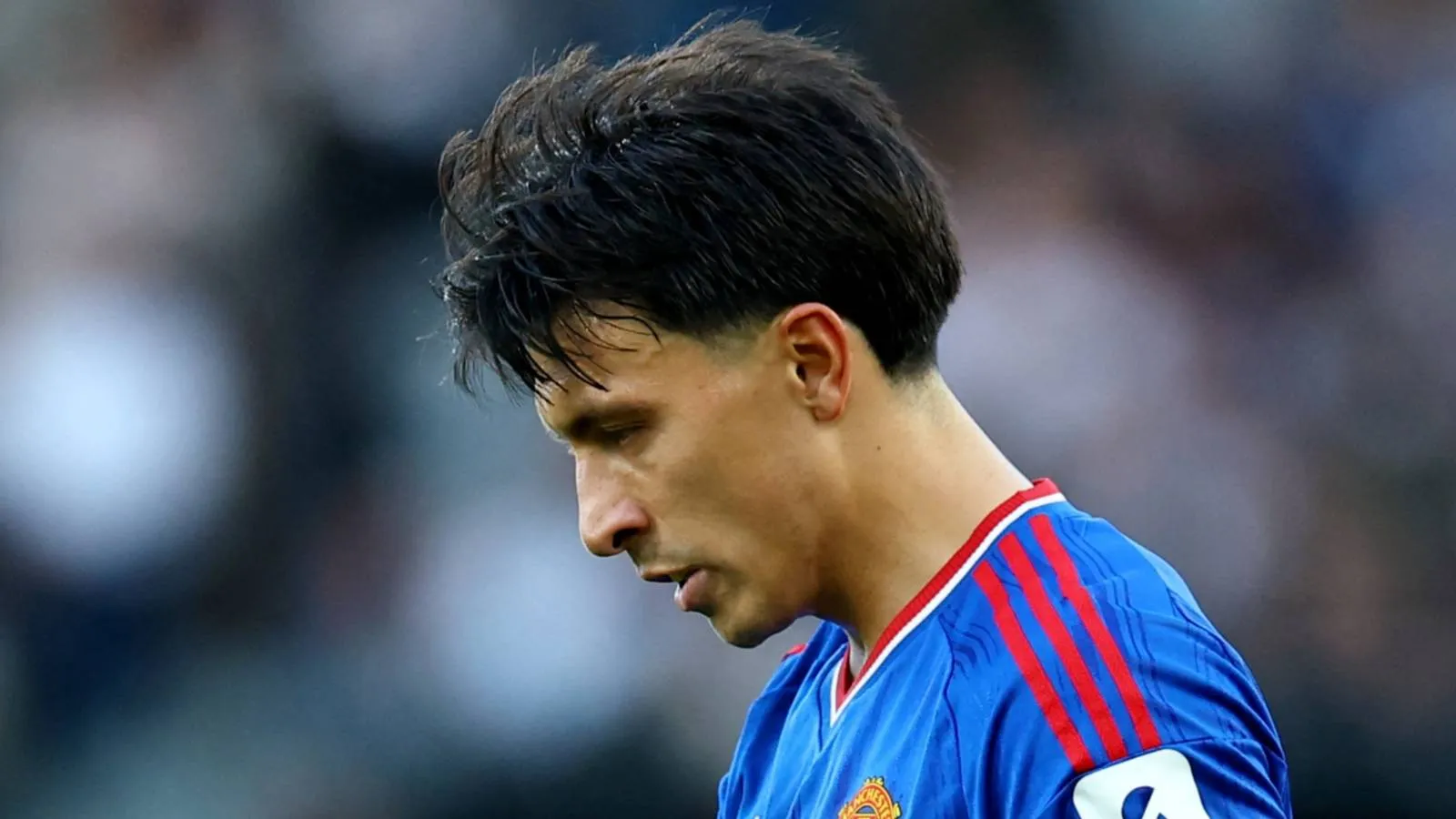 Krisis Cedera di Manchester United Tegaskan Prediksi Lisandro Martinez - sumber: (givemesport)