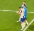 Mantan Bintang Arsenal Bersaing Pendapat dengan Suporter