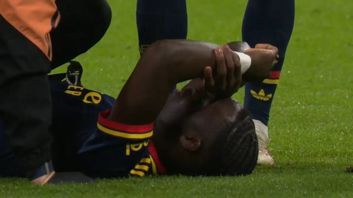 Bukayo Saka Cedera, Arsenal Alami Pukulan Keras - sumber: (footballlondon)