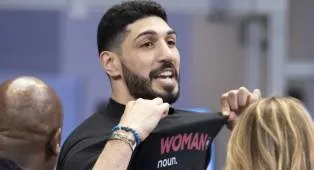 Enes Kanter Freedom Ditolak Masuk Arena Untuk Gim 3 Final WNBA