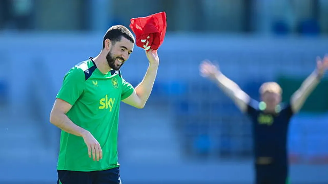 Finn Azaz tegaskan komitmen membela Timnas Republik Irlandia usai diterpa rumor pensiun dari kancah internasional