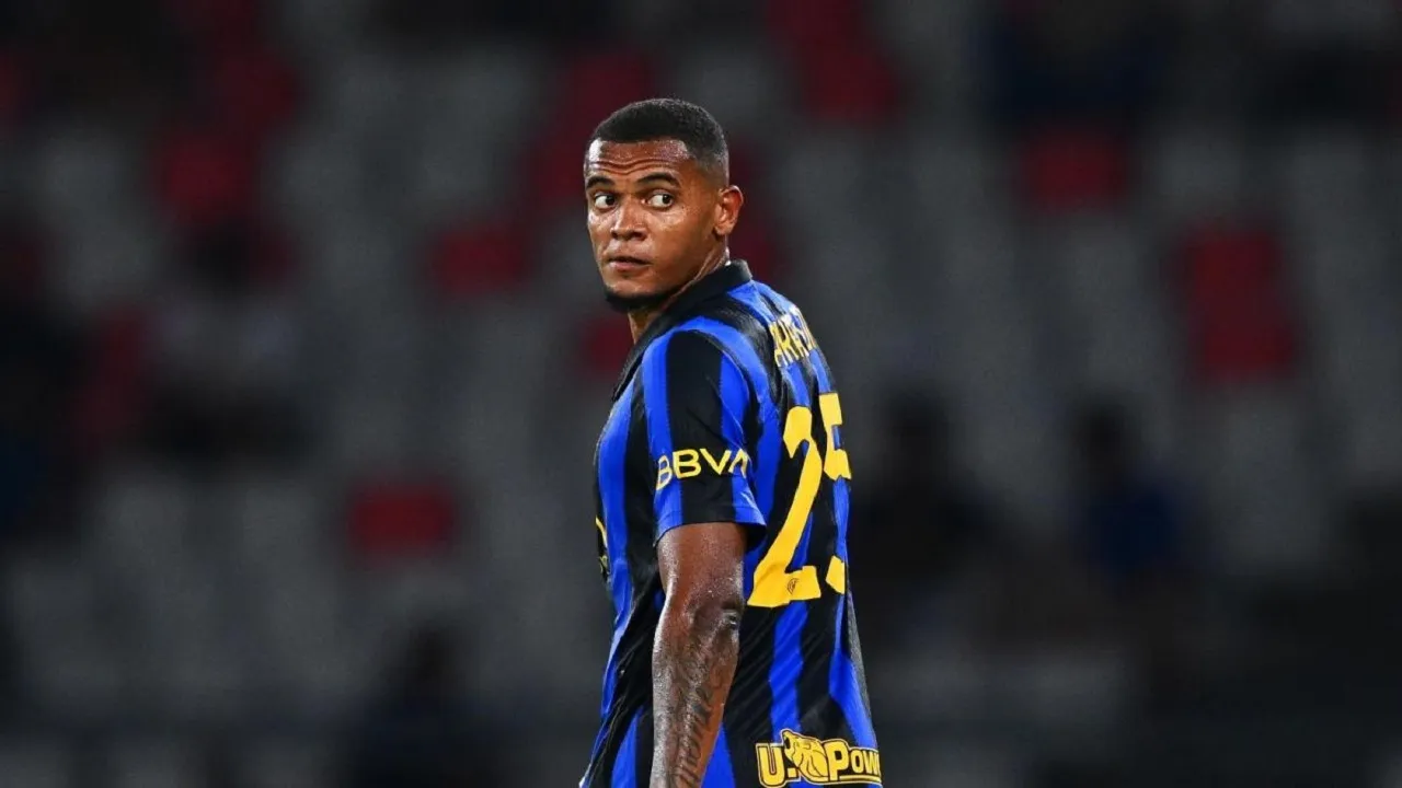 Manuel Akanji: Inter Main Berbeda, Soroti Kartu Merah Bastoni