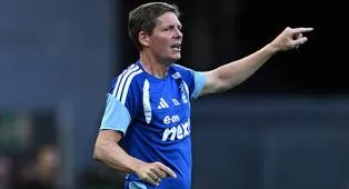 Oliver Glasner Yakin Nottingham Forest Segera Bangkit dari Tren Negatif
