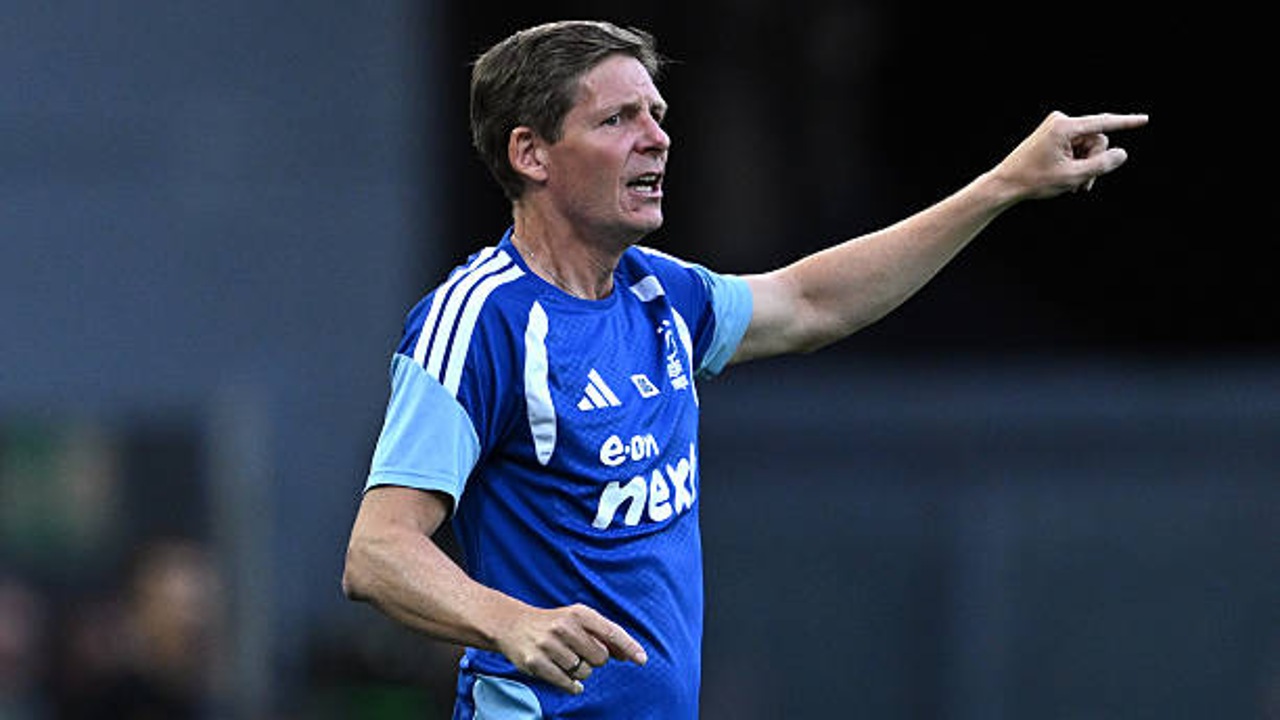 Oliver Glasner Yakin Nottingham Forest Segera Bangkit dari Tren Negatif
