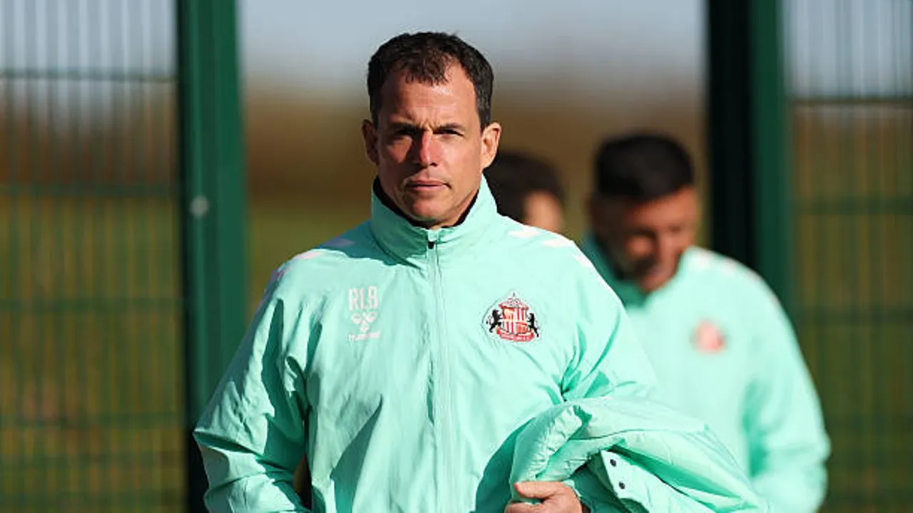 Regis Le Bris Sebut Skuad Sunderland Bertekad Bangkit dari Krisis