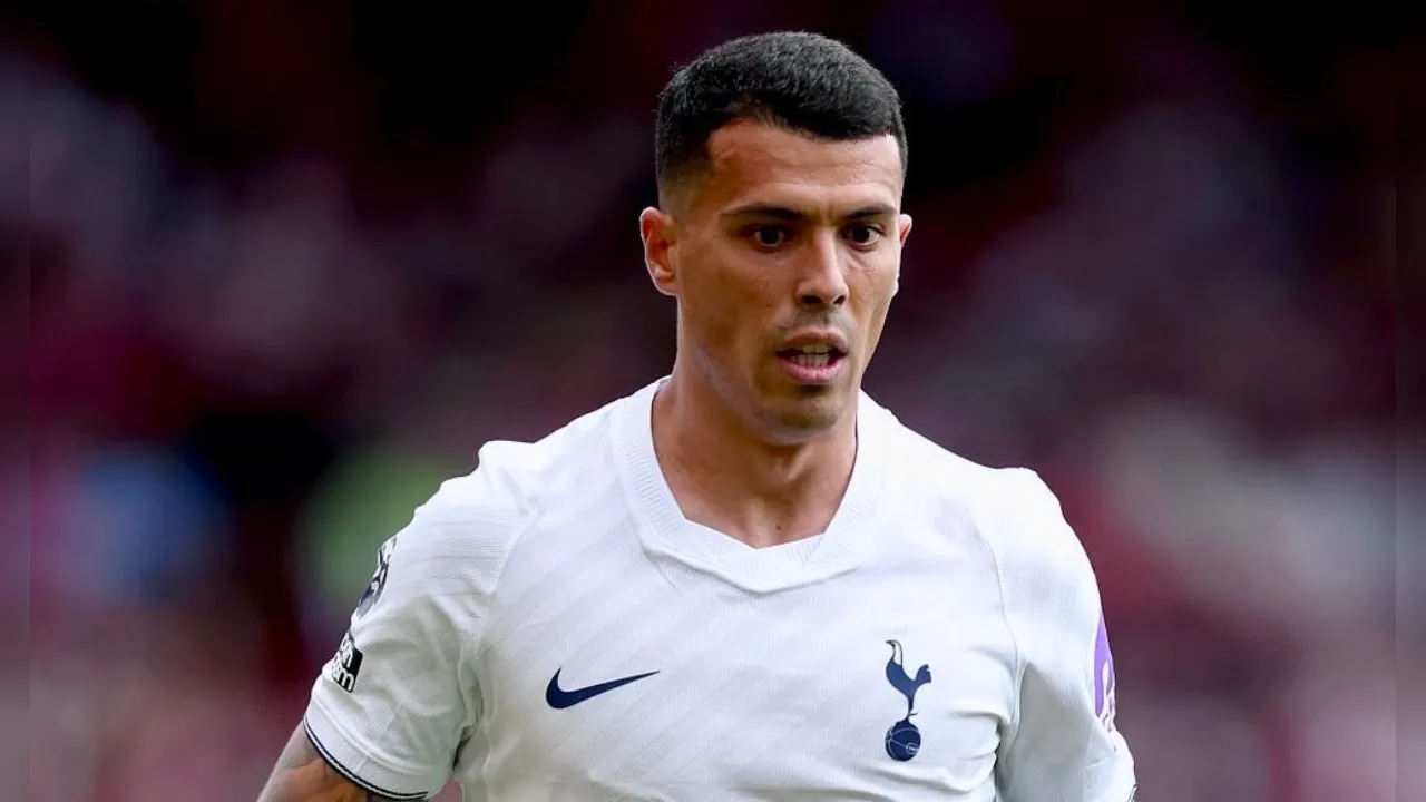 Defender Tottenham