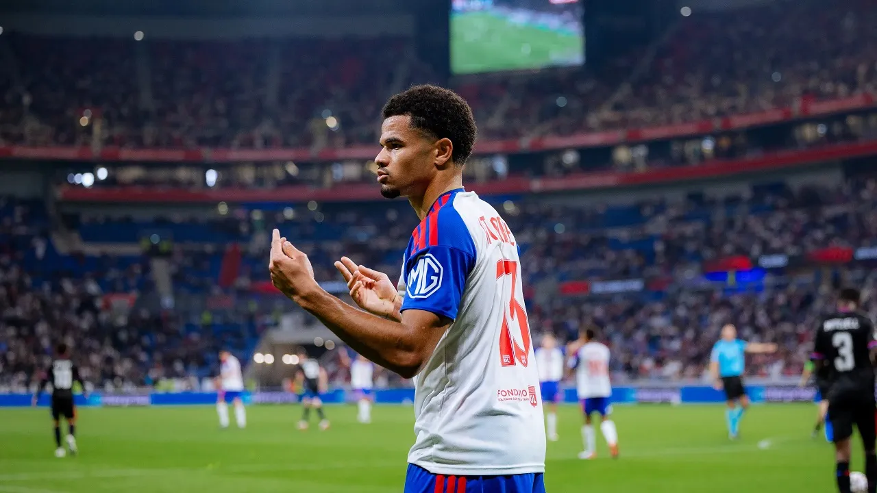 Alasan Milan Ingin Tarik Pulang Zachary Athekame dari Lyon pada Januari