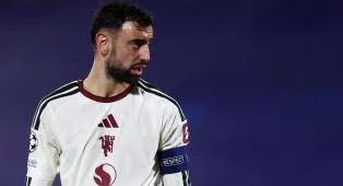 Bruno Fernandes Terancam Kehilangan Ban Kapten MU Usai Kritik Carrick