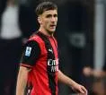 Cedera Alexis Saelemaekers dan Chukwueze Bikin Milan Krisis Wing-Back
