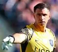 Cedera Emiliano Martinez Membaik Lebih Cepat dari Perkiraan