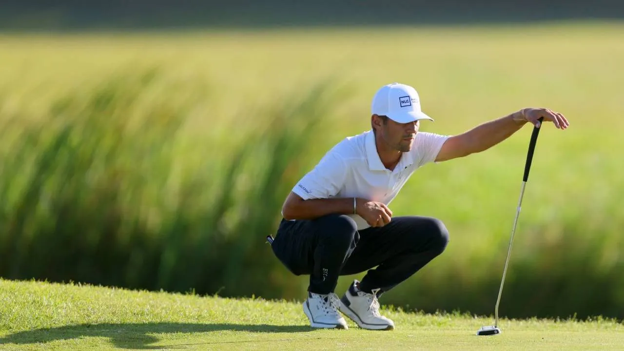 Chandler Blanchet unggul satu pukulan berkat dua eagle dan enam birdie di Port Royal Golf Course. (Foto: Golf Digest)