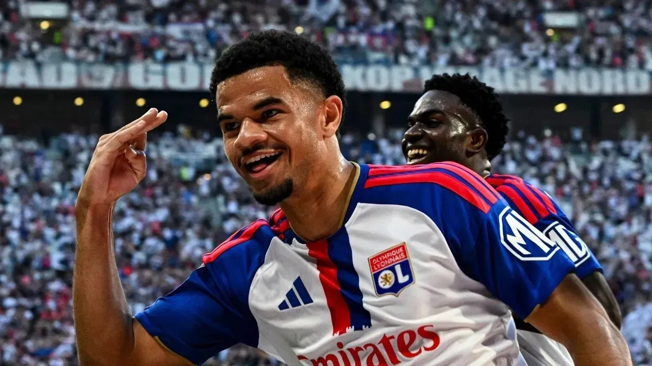 CM: Zachary Athekame Bisa Jadi Solusi Milan, tapi Lyon Minta Kompensasi