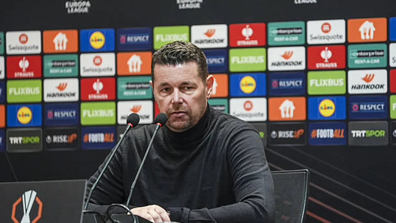 Crystal Palace Gagal Kalahkan Besiktas, Perasaan Pierre Sage Campur Aduk