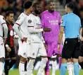 Dua Penalti dan Kartu Merah Mike Maignan Bikin Milan Hancur di Bournemouth