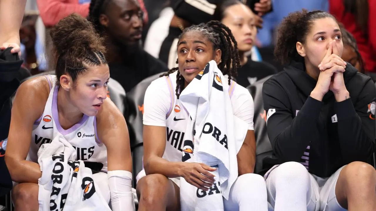 Golden State Valkyries berusaha bangkit setelah menelan kekalahan telak dengan selisih 26 poin pada gim ketiga. (Foto: AP)