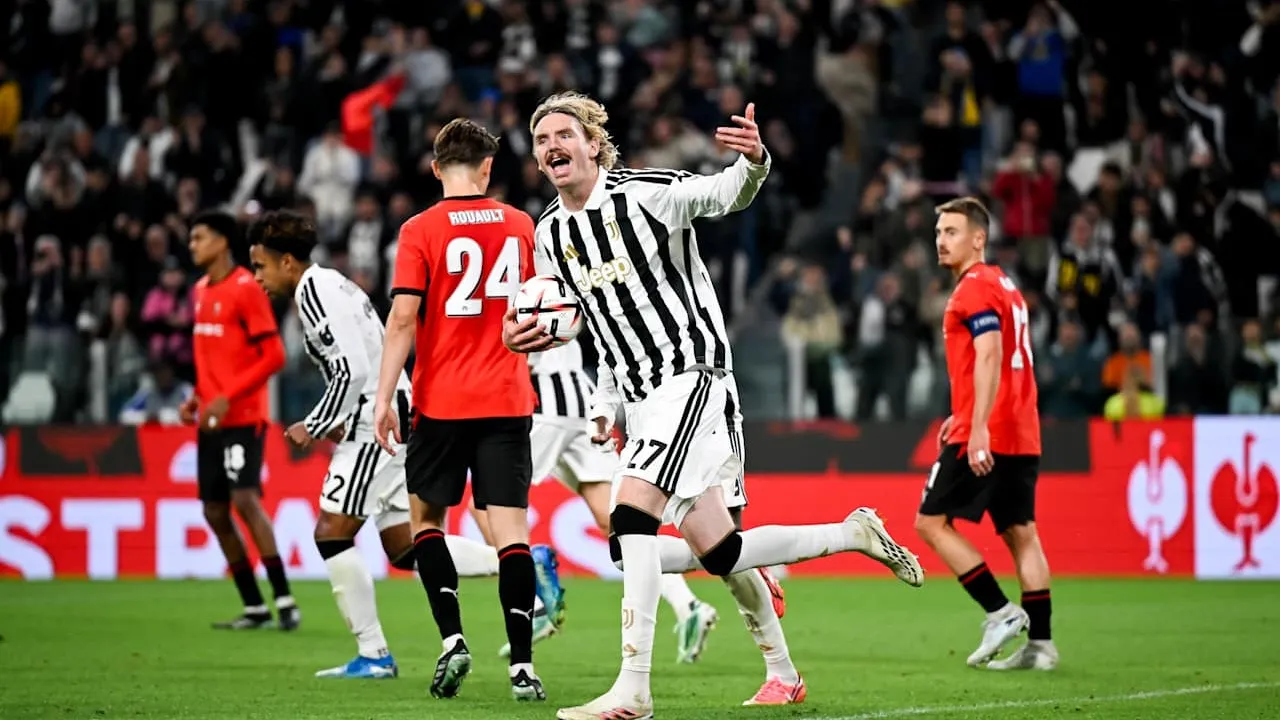 Nick Woltemade Akui Minta Penalti kepada Randal Kolo Muani
