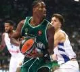 Nigel Hayes-Davis Buka Suara Usai Kalahkan Baskonia