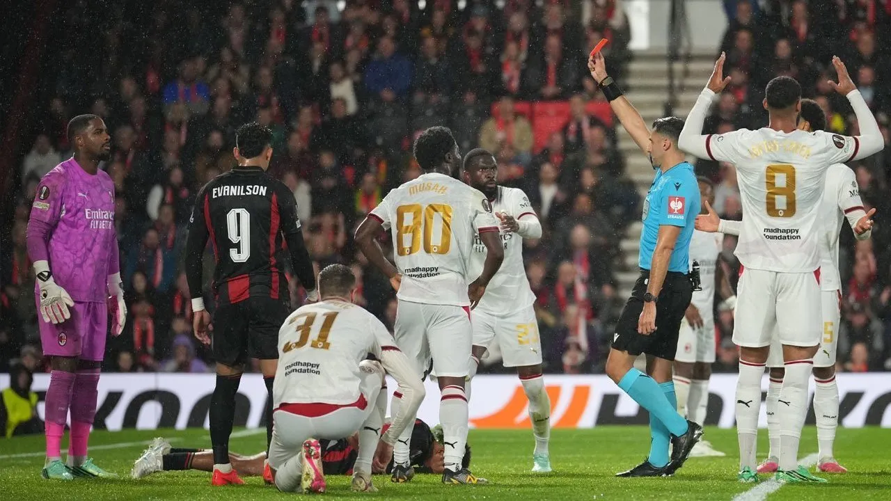 Corriere dello Sport: Aksi Ceroboh Mike Maignan Rugikan AC Milan