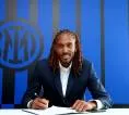 Gazzetta: Djed Spence Hadapi Bayang-Bayang Dumfries di Sisi Kanan Inter