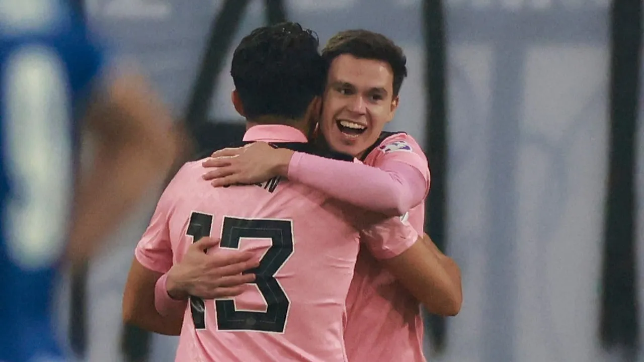 Luke O'Nien sebut gol perdana Timur Tutierov sebagai buah dari kerja keras dan kecerdasan taktik di lapangan